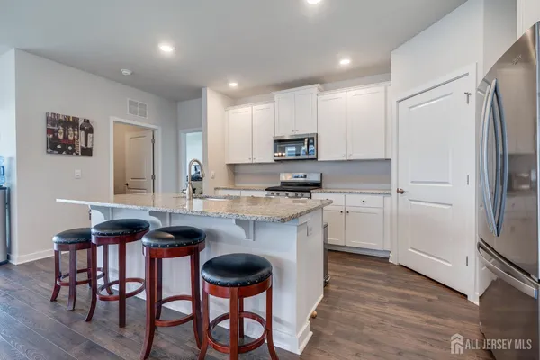 $579,800 | 109 Congressional Court, Moorestown, NJ 08057