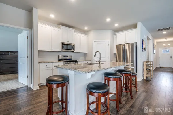 $579,800 | 109 Congressional Court, Moorestown, NJ 08057