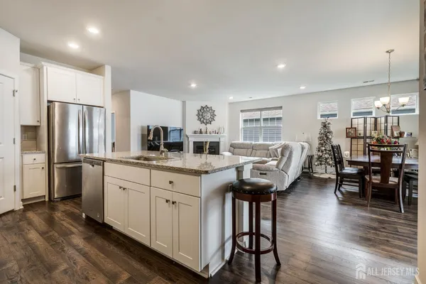 $579,800 | 109 Congressional Court, Moorestown, NJ 08057