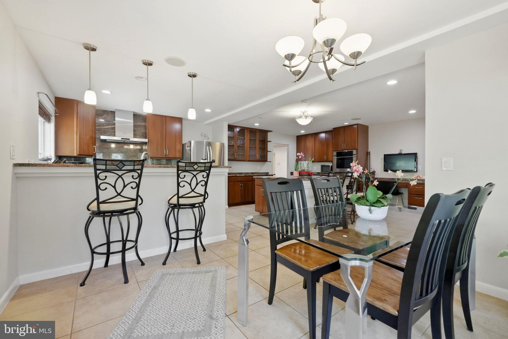 8578 Brickyard Road Potomac, MD 20854 - Photo 17 of 83