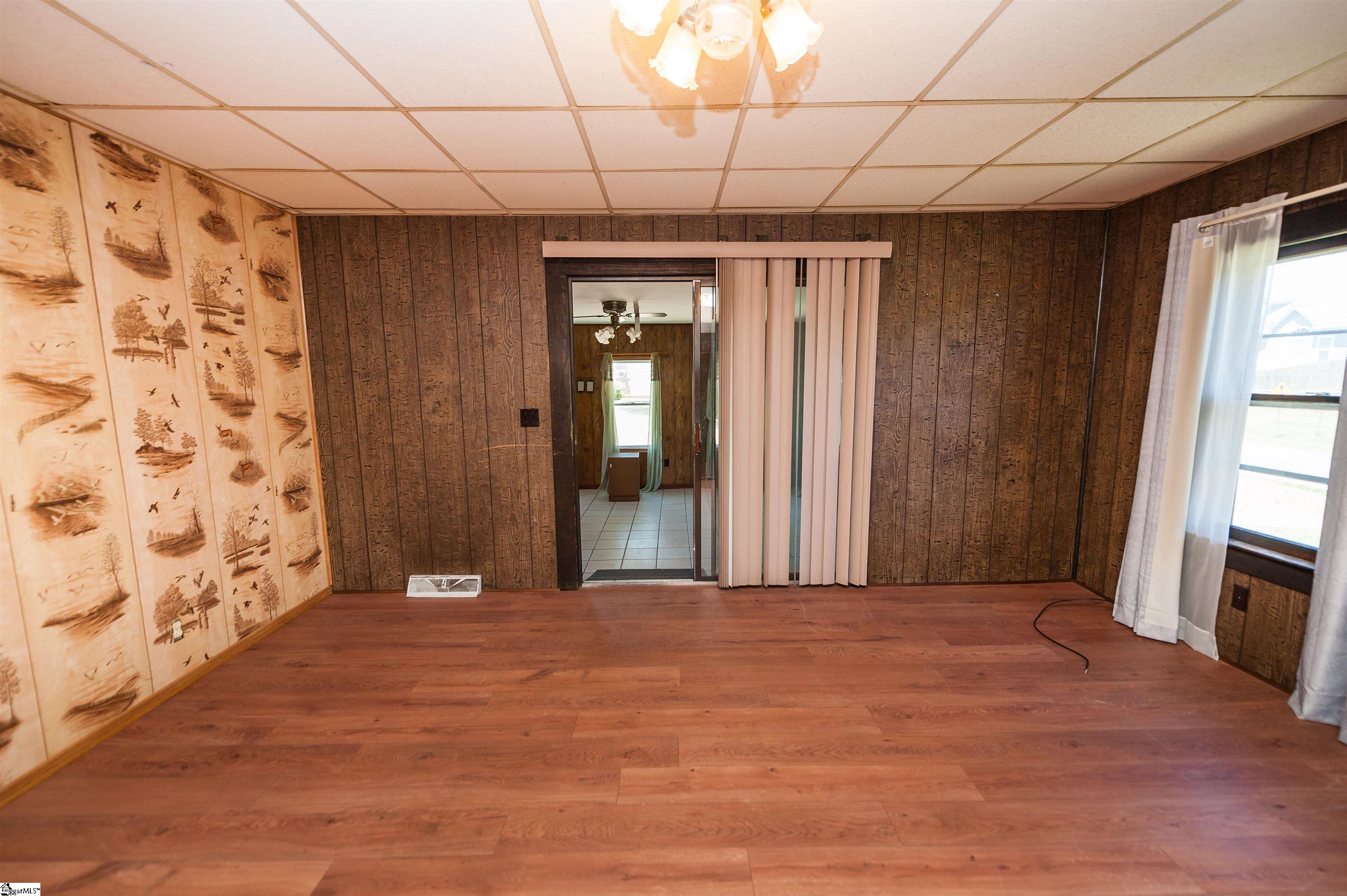 747 North Main Street Inman, SC 29349 - Photo 8 of 23