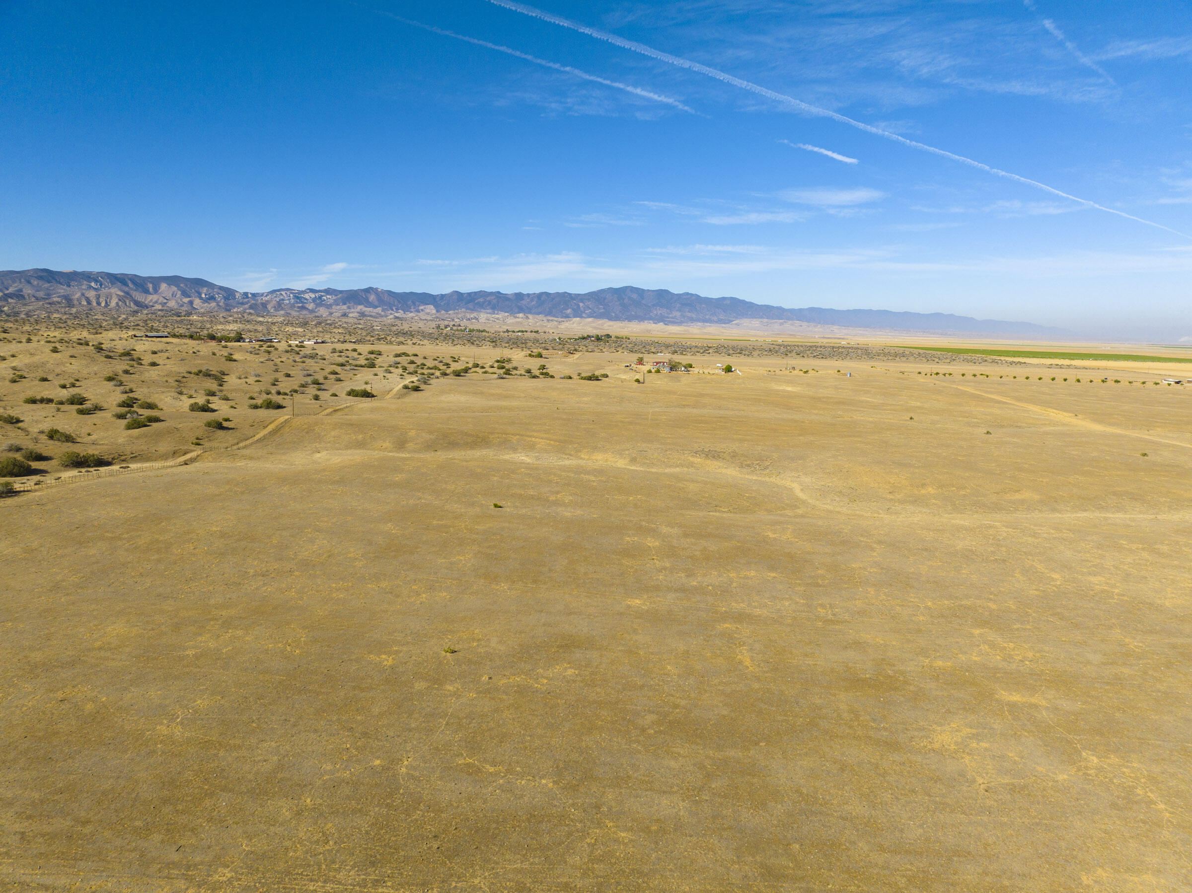 2011 Foothill Road Maricopa, CA 93252 - Photo 17 of 22 a view of an ocean and beach