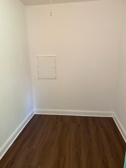 7 Treebark Court Schaumburg, IL 60193 - Photo 18 of 29 a view of an empty room