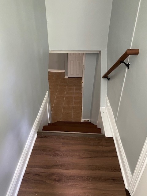 7 Treebark Court Schaumburg, IL 60193 - Photo 24 of 29 a view of entryway with wooden floor