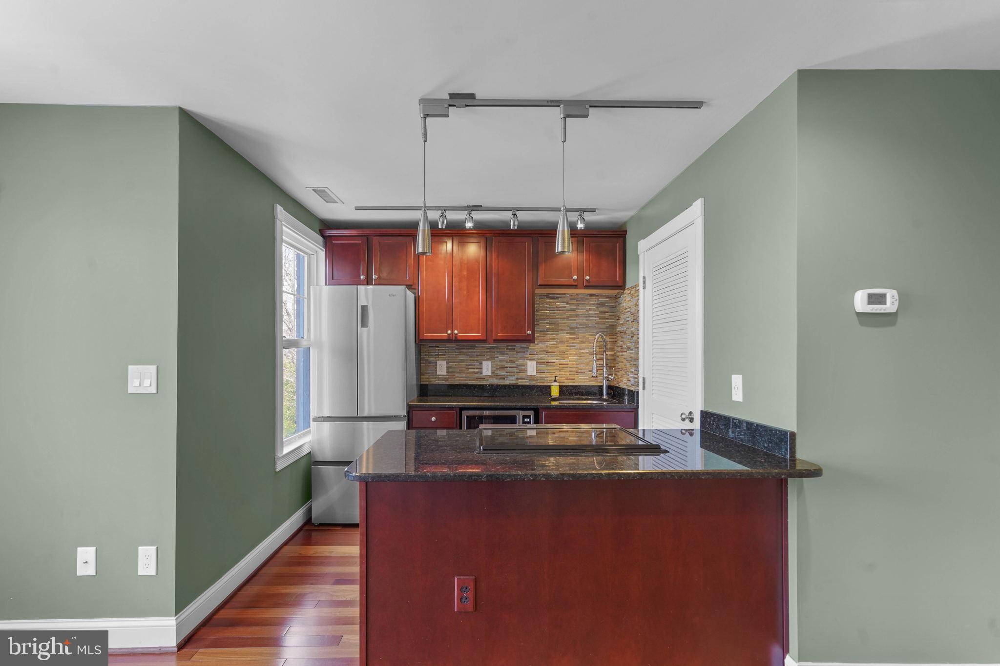 610 3rd Street Southeast, Unit 6 Washington, DC 20003 - Photo 11 of 27