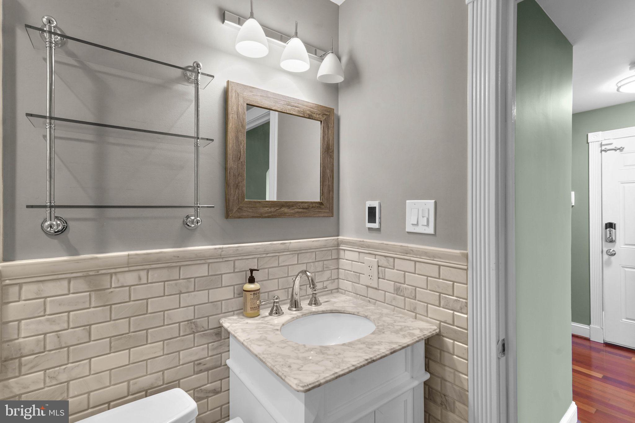 610 3rd Street Southeast, Unit 6 Washington, DC 20003 - Photo 17 of 27 Full Bath