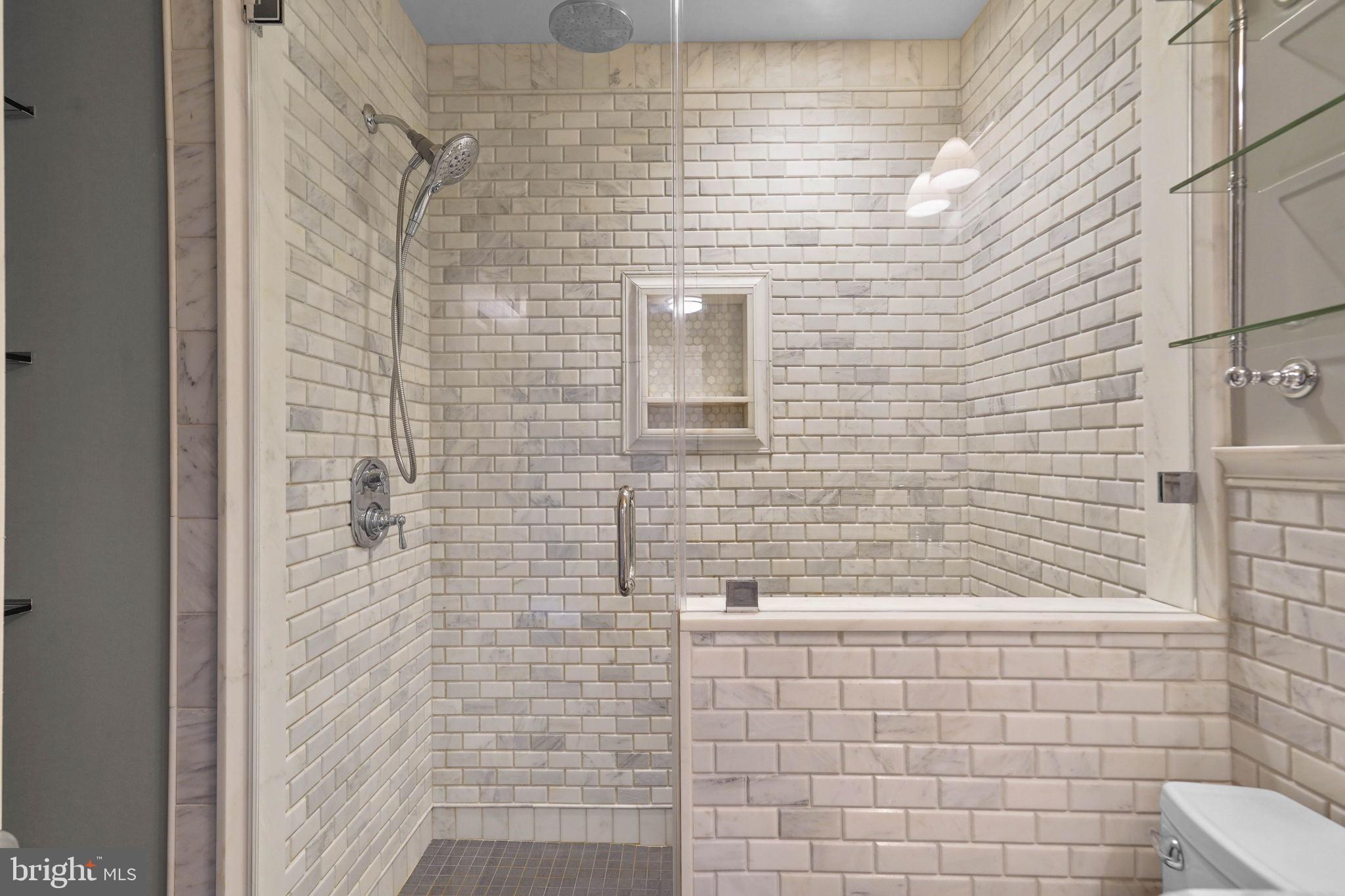 610 3rd Street Southeast, Unit 6 Washington, DC 20003 - Photo 18 of 27 Full Bath