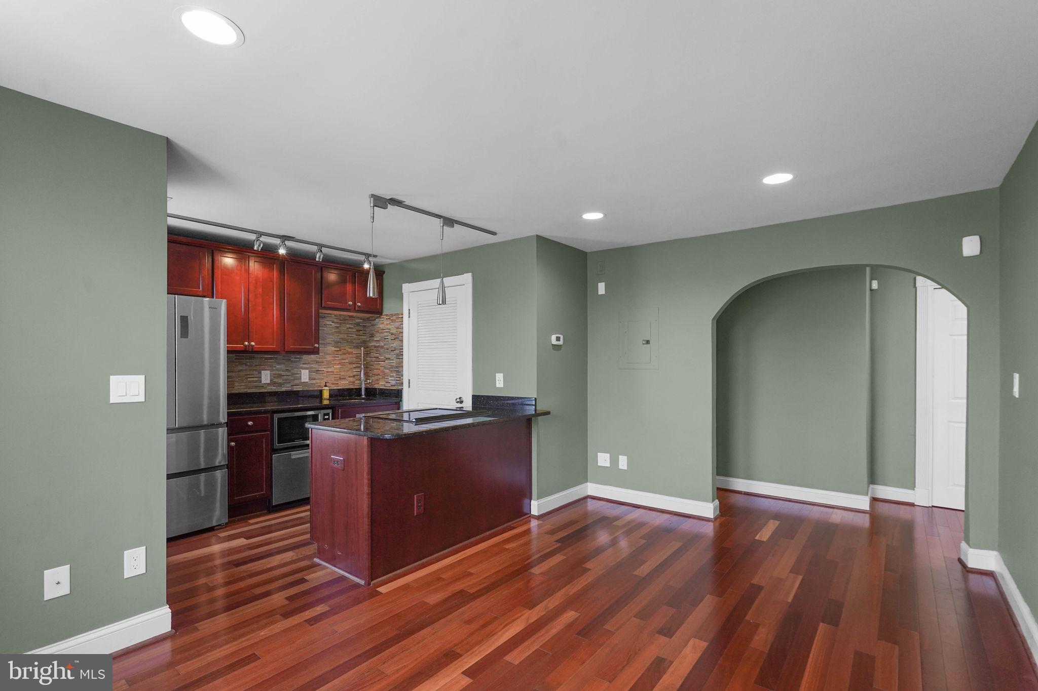 610 3rd Street Southeast, Unit 6 Washington, DC 20003 - Photo 5 of 27