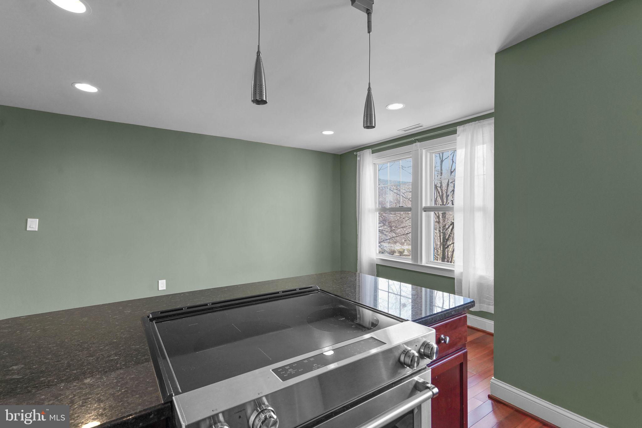 610 3rd Street Southeast, Unit 6 Washington, DC 20003 - Photo 10 of 27