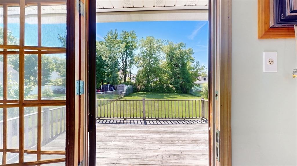 160 Burnham Road Lowell, MA 01852 - Photo 19 of 30