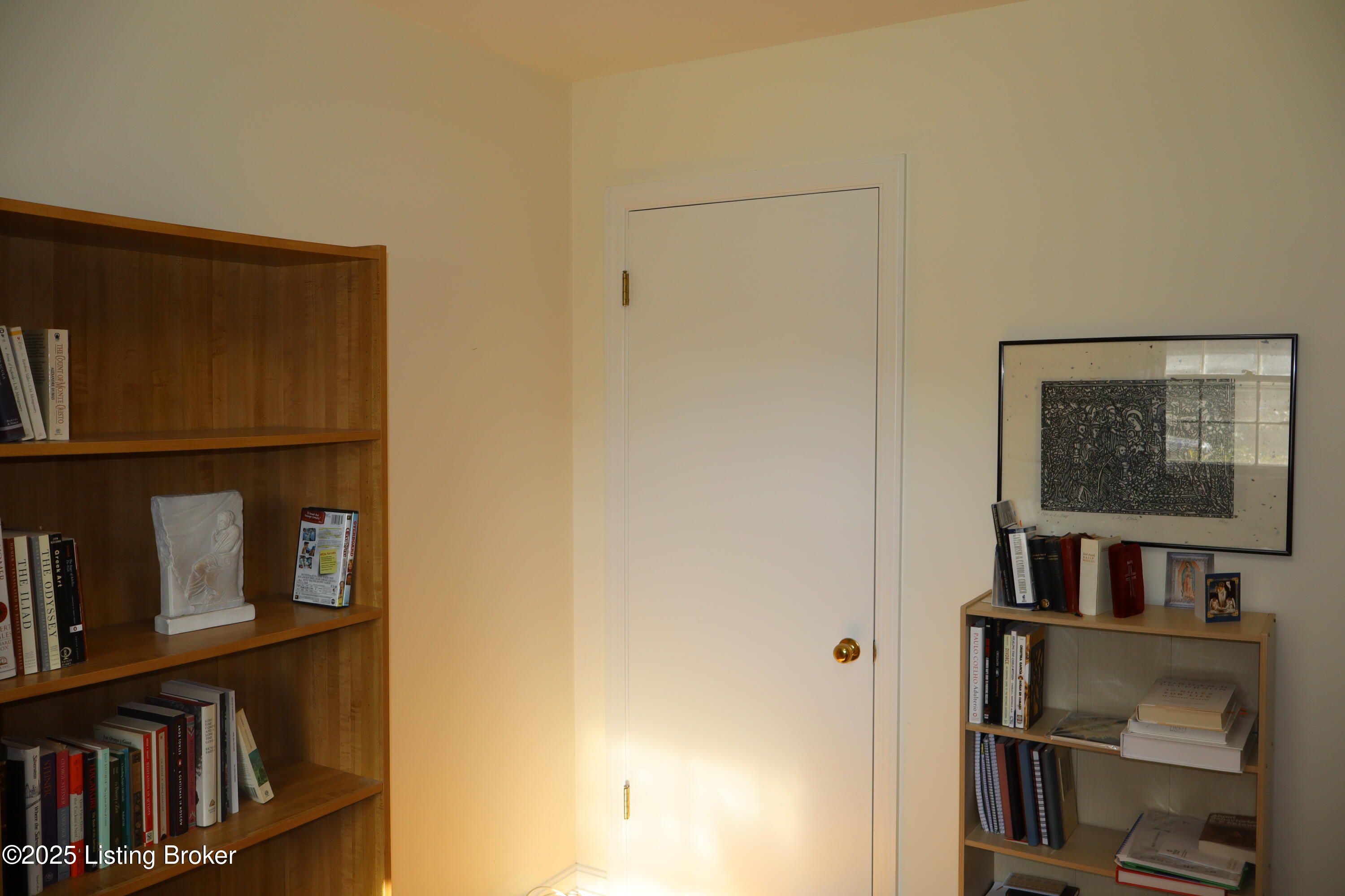 1933 Buttonwood Road Louisville, KY 40222 - Photo 25 of 37 IMG_0592