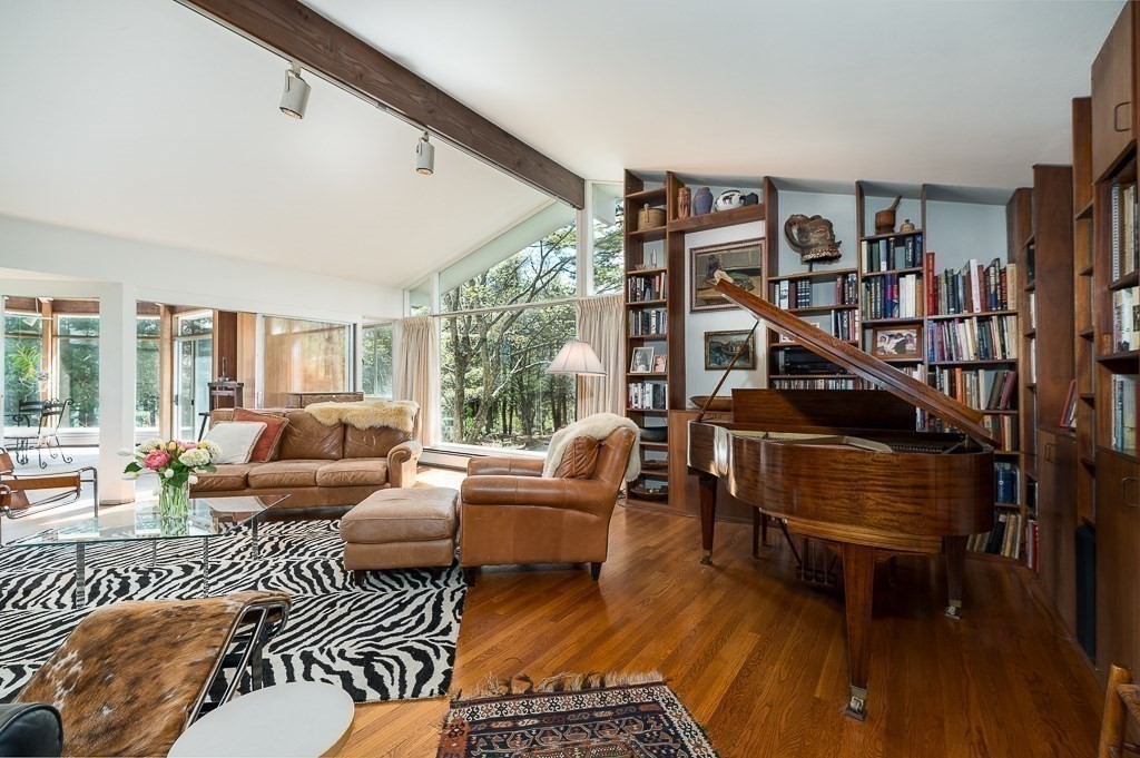 18 Burnham Road Wenham, MA 01984 - Photo 5 of 42 Gallery Image 5