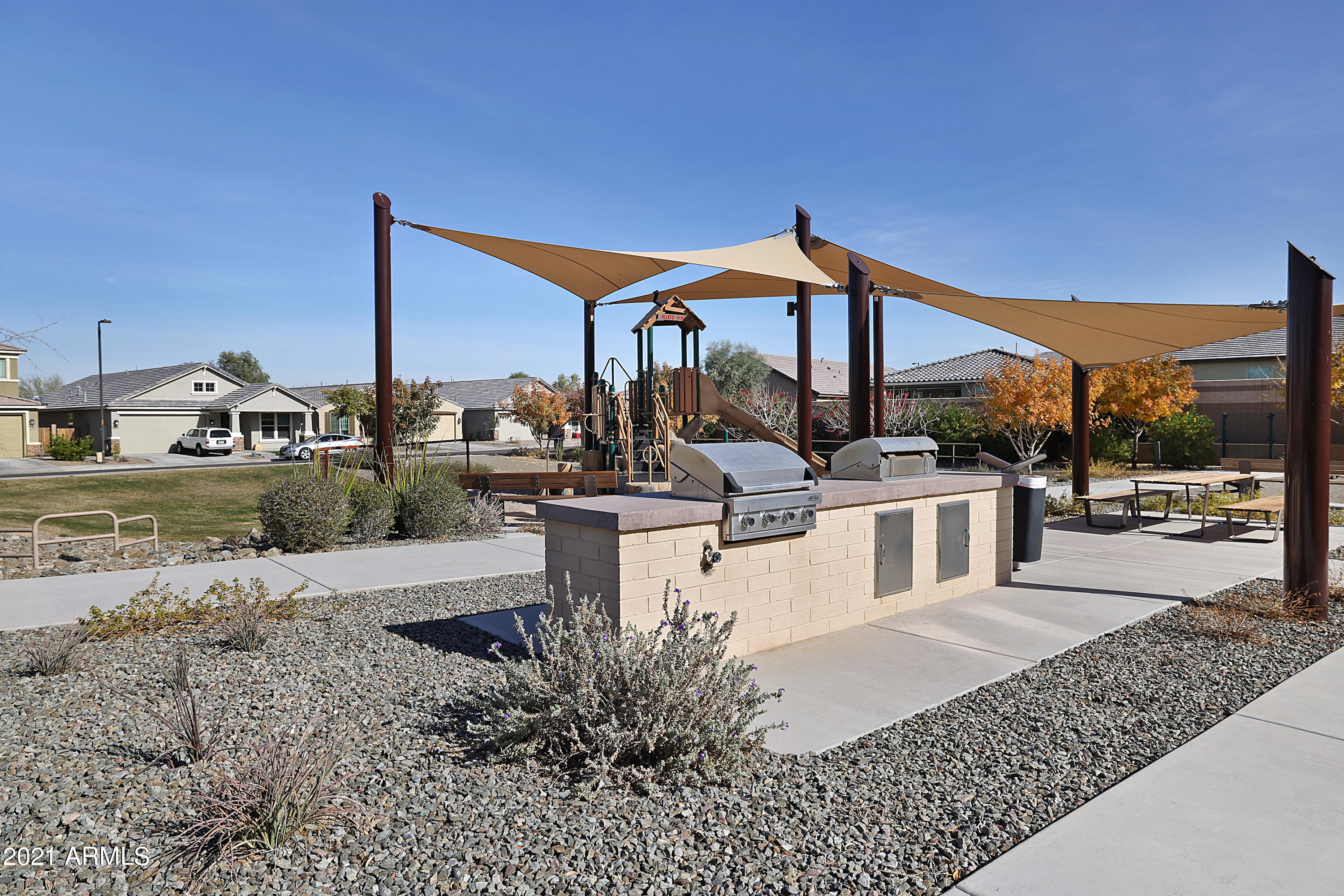2527 East Beverly Road Phoenix, AZ 85042 - Photo 35 of 35 0H0A1028