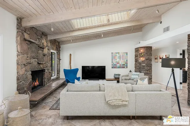 $2,590,000 | 1010 West Friar Court, Palm Springs, CA 92262
