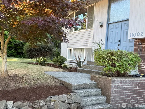 $730,000 | 11002 24th Drive Southeast, Everett, WA 98208