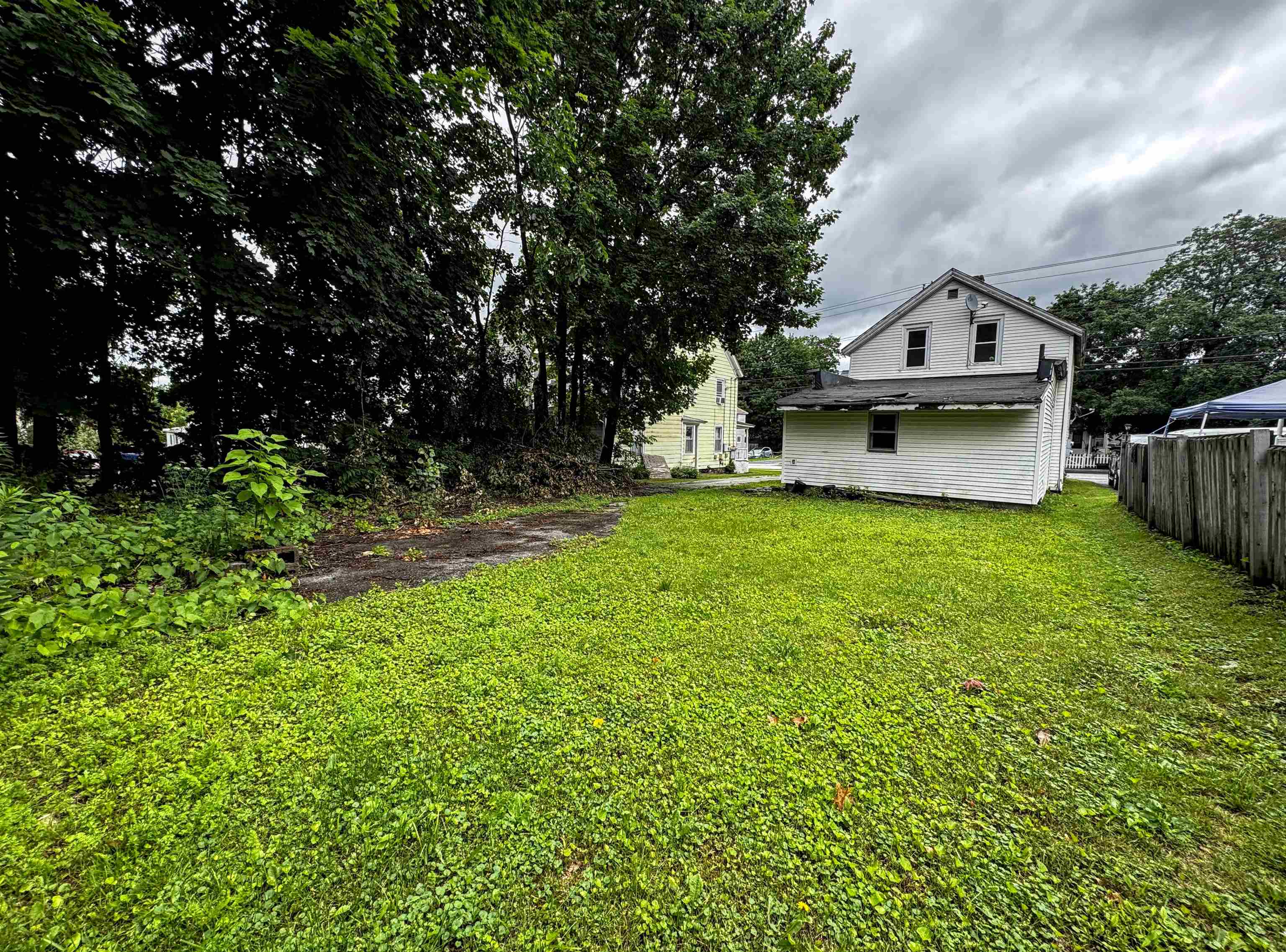 127 Dewey Street Bennington, VT 05201 - Photo 4 of 50