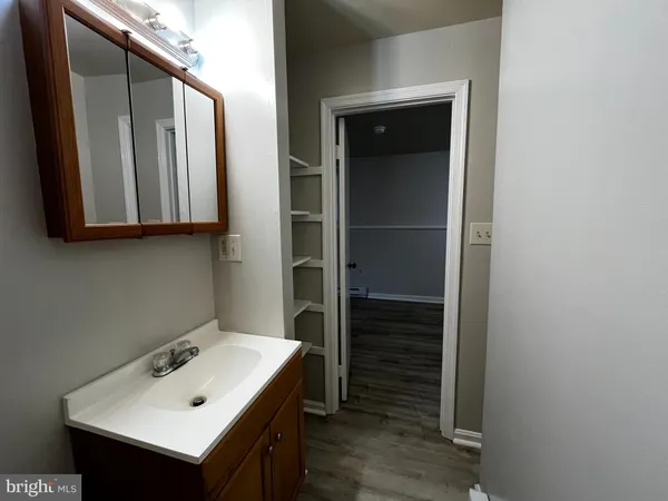 $1,150 | 7889 Main Street, Unit C, Middletown, VA 22645