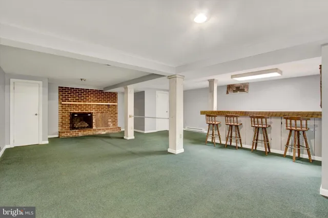 a view of a livingroom with furniture