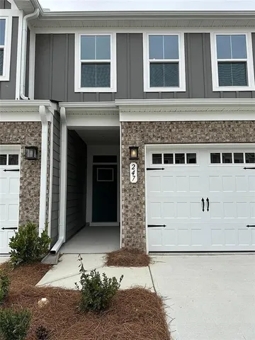 $2,000 | 247 Salt Lk Lane, Hoschton, GA 30548