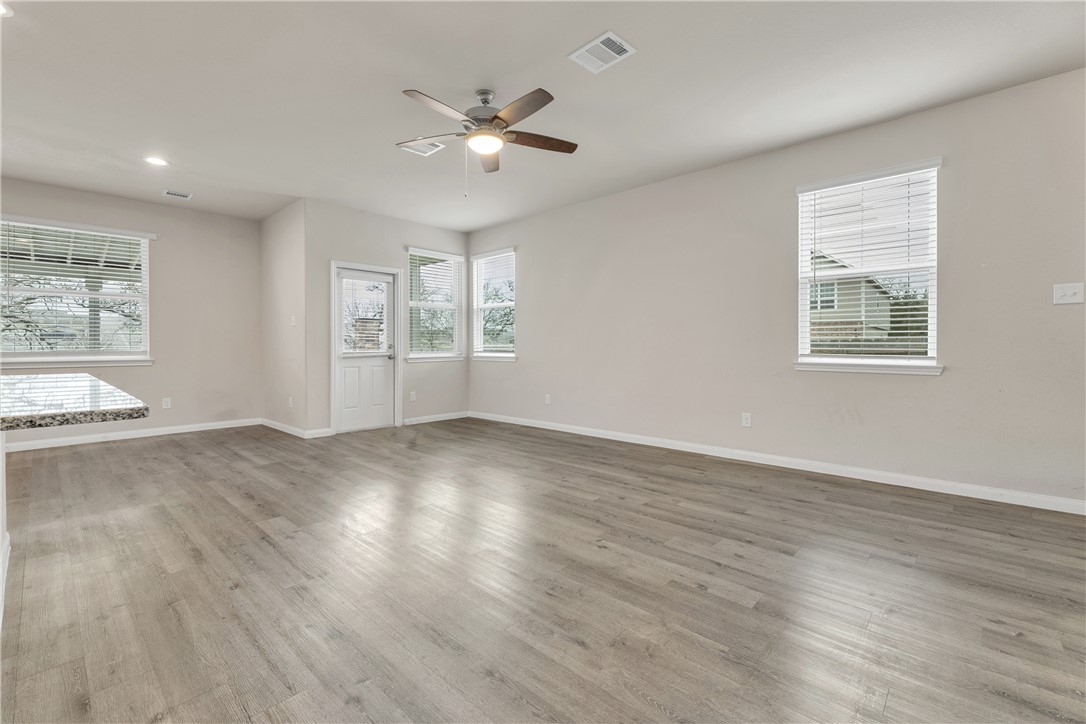 4700 Nopalitos Way Bryan, TX 77807 - Photo 5 of 35