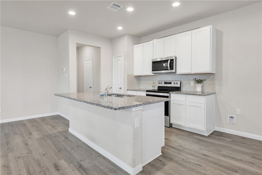 4700 Nopalitos Way Bryan, TX 77807 - Photo 6 of 35