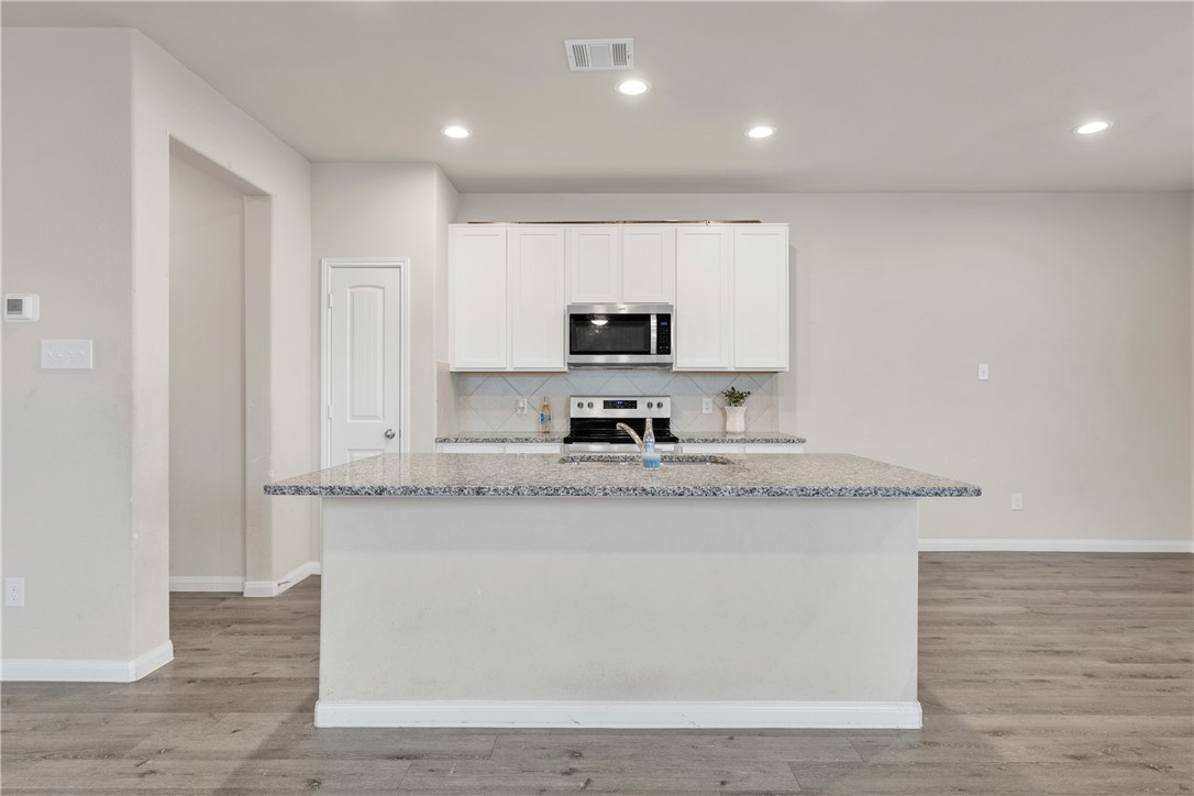 4700 Nopalitos Way Bryan, TX 77807 - Photo 7 of 35