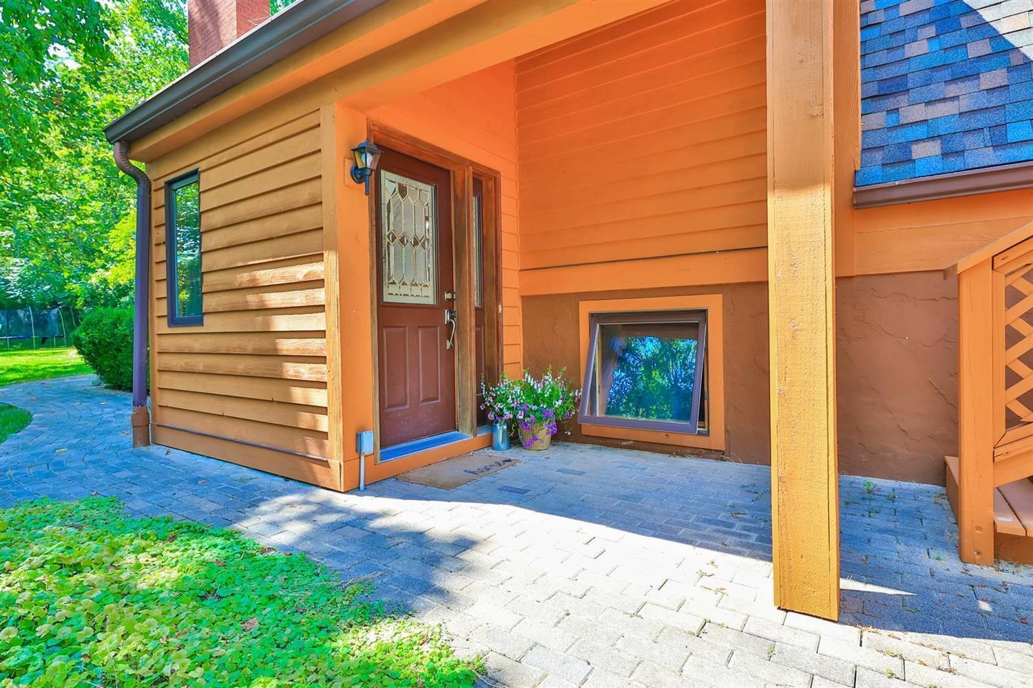 2753 8 Mile Road Cincinnati, OH 45244 - Photo 4 of 50 Gallery Image 4