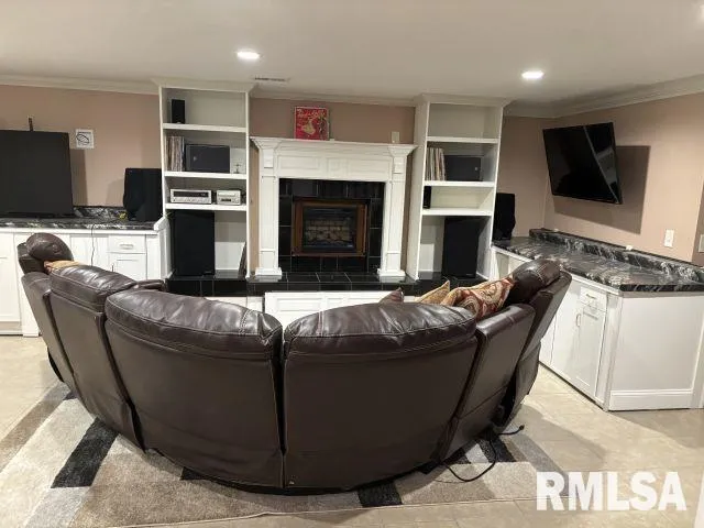 $3,200 | 5214 Heatherstone Court, Bettendorf, IA 52722