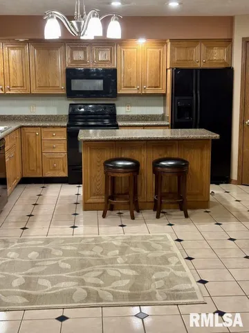 $3,200 | 5214 Heatherstone Court, Bettendorf, IA 52722