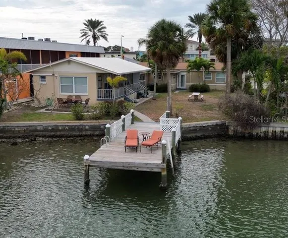 $949,000 | 18207 Gulf Boulevard, Redington Shores, FL 33708