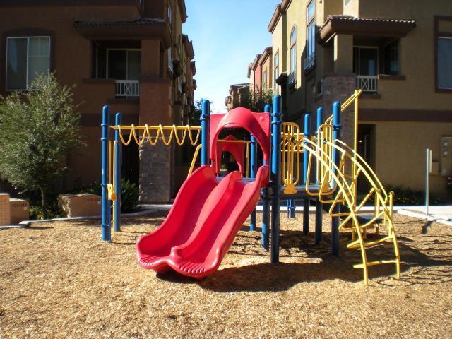 1920 East Bell Road, Unit 1067 Phoenix, AZ 85022 - Photo 5 of 7 play area