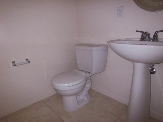 1920 East Bell Road, Unit 1067 Phoenix, AZ 85022 - Photo 6 of 7 norbella bath