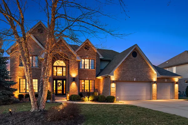 $799,900 | 10626 Shilling Road, Frankfort, IL 60423