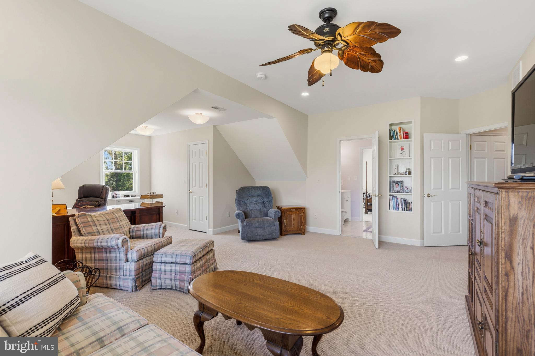 16527 Hampton Road Hamilton, VA 20158 - Photo 41 of 56 Secondary Bedroom #4 Adjoins Buddy Bath