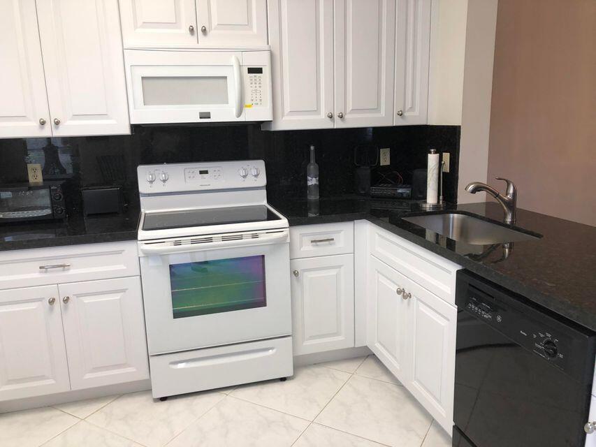 6674 Montego Bay Boulevard, Unit C Boca Raton, FL 33433 - Photo 3 of 8 20190802190930836855000000-o