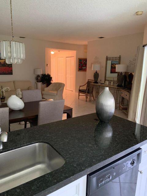 6674 Montego Bay Boulevard, Unit C Boca Raton, FL 33433 - Photo 5 of 8 20190612141418399734000000-o