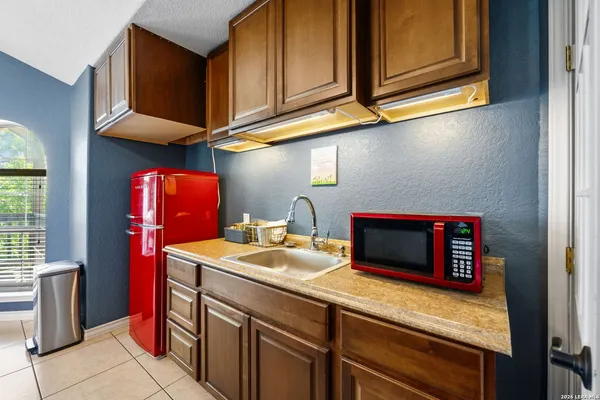 $1,150,000 | 2936 Bison Ridge Drive, Bulverde, TX 78163