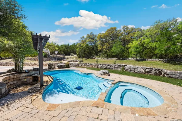 $1,150,000 | 2936 Bison Ridge Drive, Bulverde, TX 78163