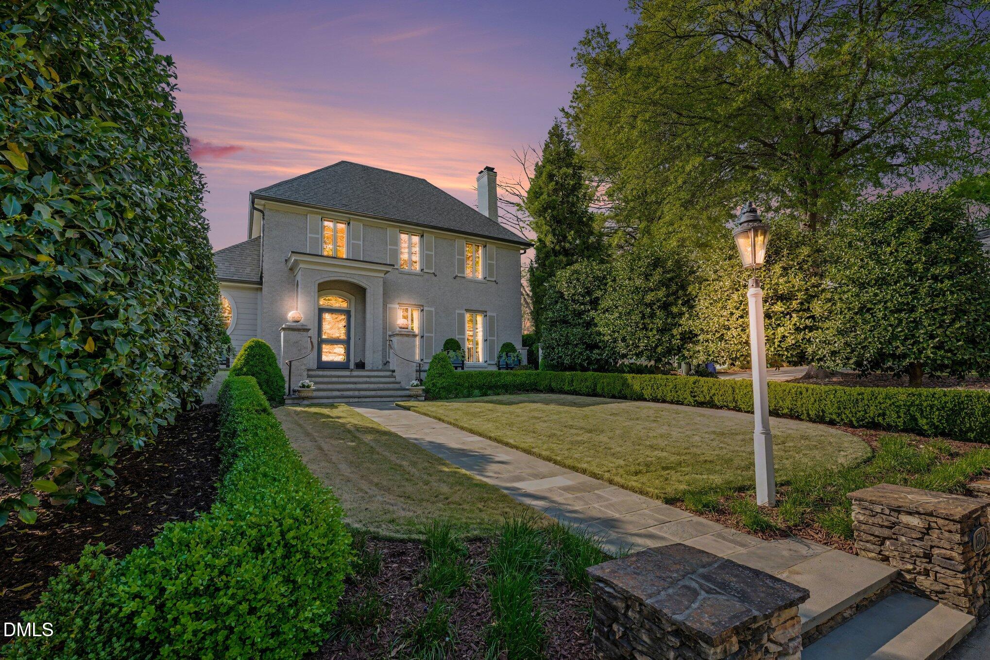 2709 Lochmore Drive Raleigh, NC 27608 - Photo 2 of 50 003_file_8041