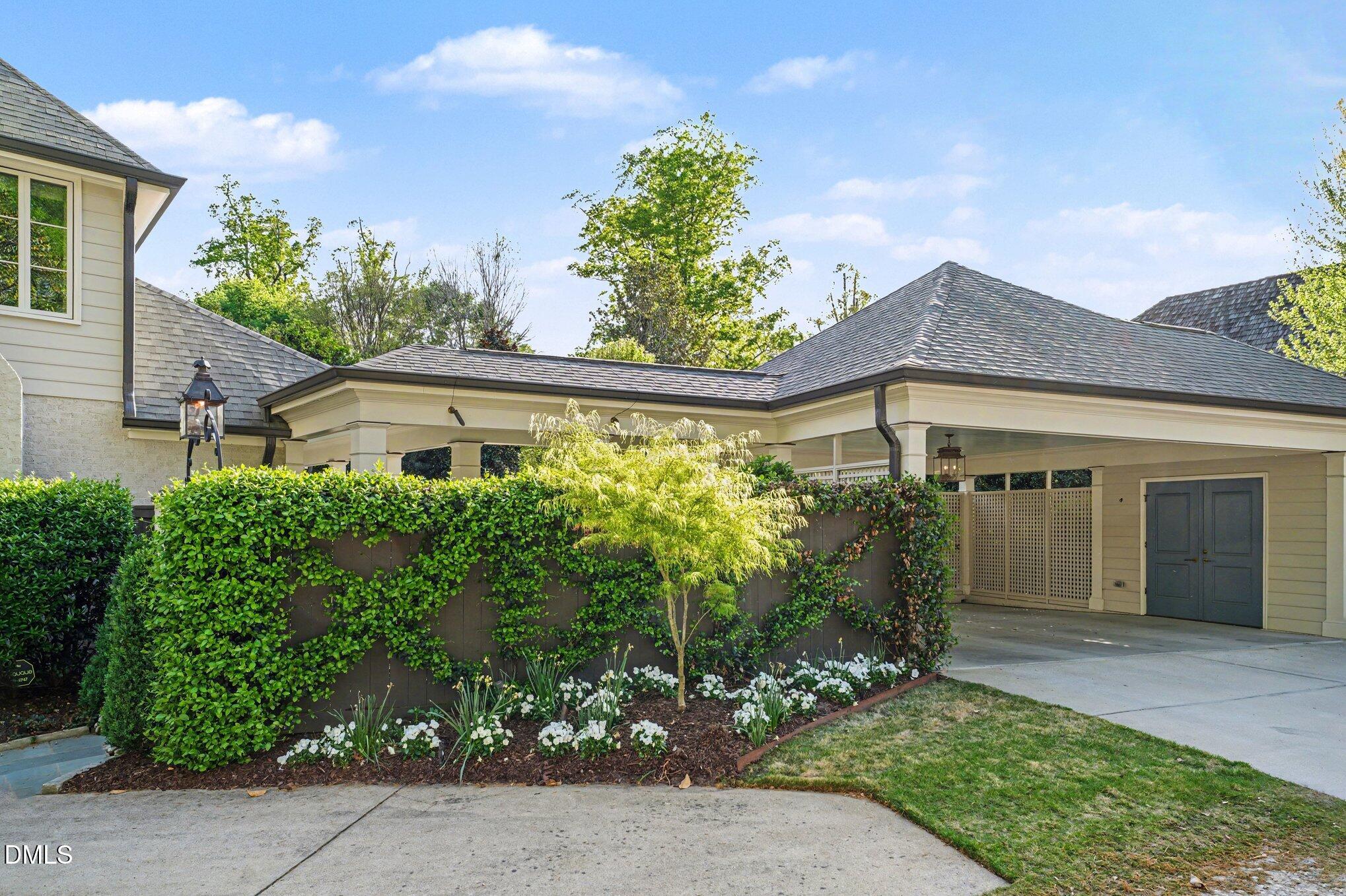 2709 Lochmore Drive Raleigh, NC 27608 - Photo 46 of 50 047_file_4154