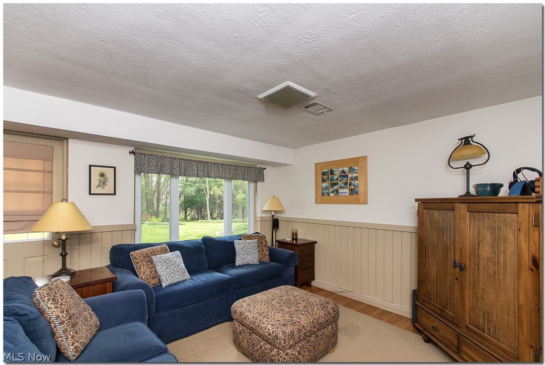 2987 Lander Road Pepper Pike, OH 44124 - Photo 22 of 33 Walk out is bright and airy