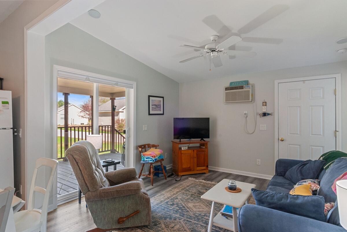 412 Post Road, Unit 196 Wells, ME 04090 - Photo 7 of 16 Sun Filled Rooms