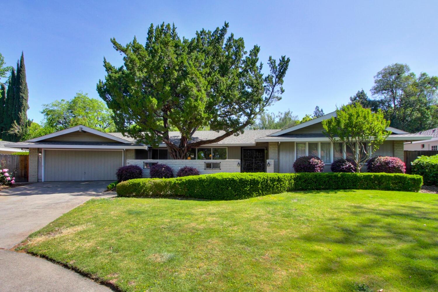 725 Regency Circle, Sacramento, CA 95864 Compass