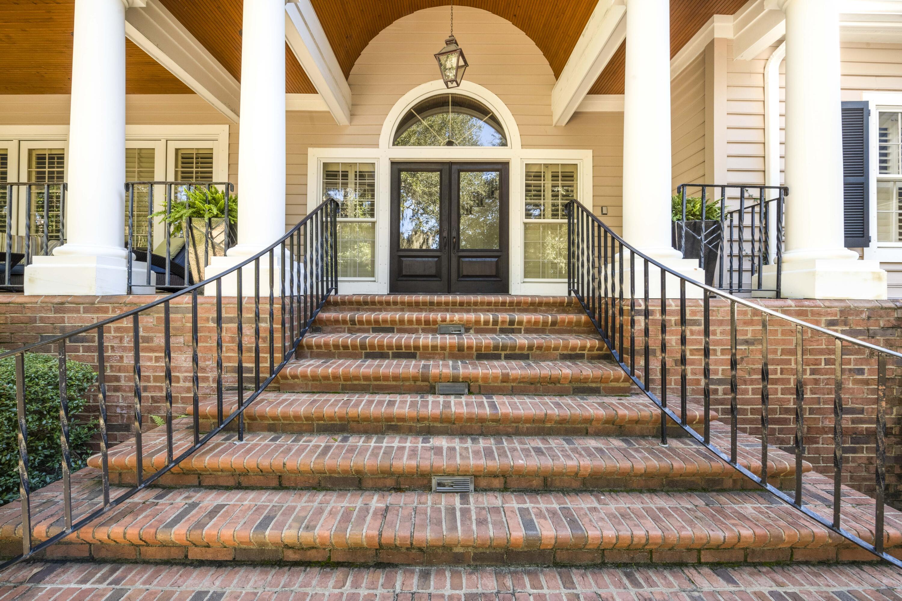 65 Surfsong Road Kiawah Island, SC 29455 - Photo 4 of 110 65 Surfsong_Low Res-25