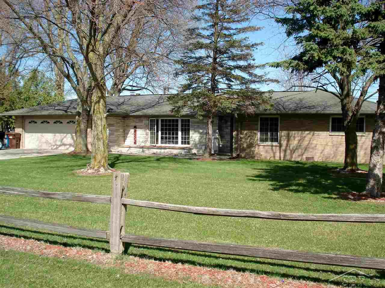 135 South Huron Road Linwood, MI 48634 - Photo 2 of 29