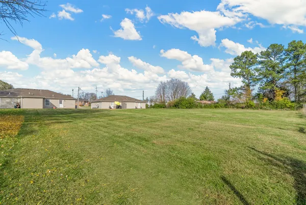 $875 | 2278 Greenville Road, Hopkinsville, KY 42240