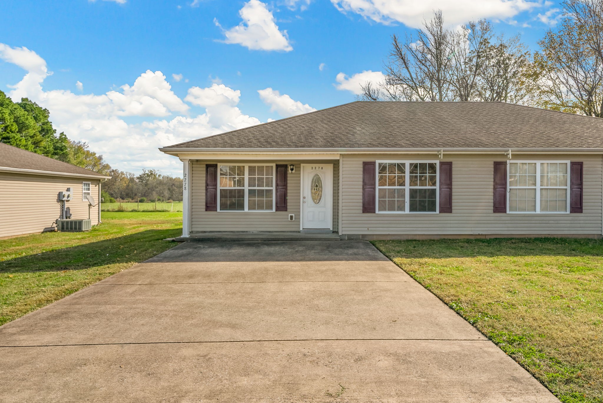 2278 Greenville Road Hopkinsville, KY 42240 - Photo 3 of 21 a view of a house with a swimming pool