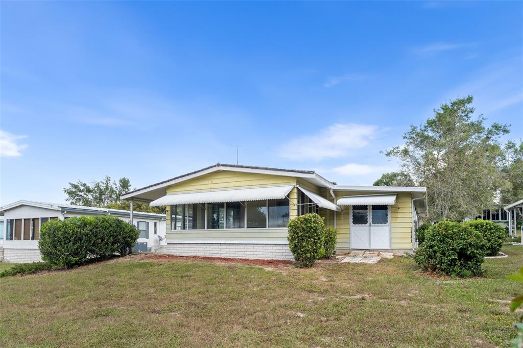 14233 Rialto Avenue Brooksville, FL 34613 - Photo 9 of 34