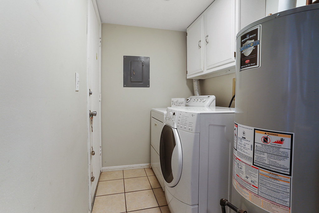 1233 Chalet Road, Unit 101 Naperville, IL 60563 - Photo 14 of 17 a utility room with dryer and washer