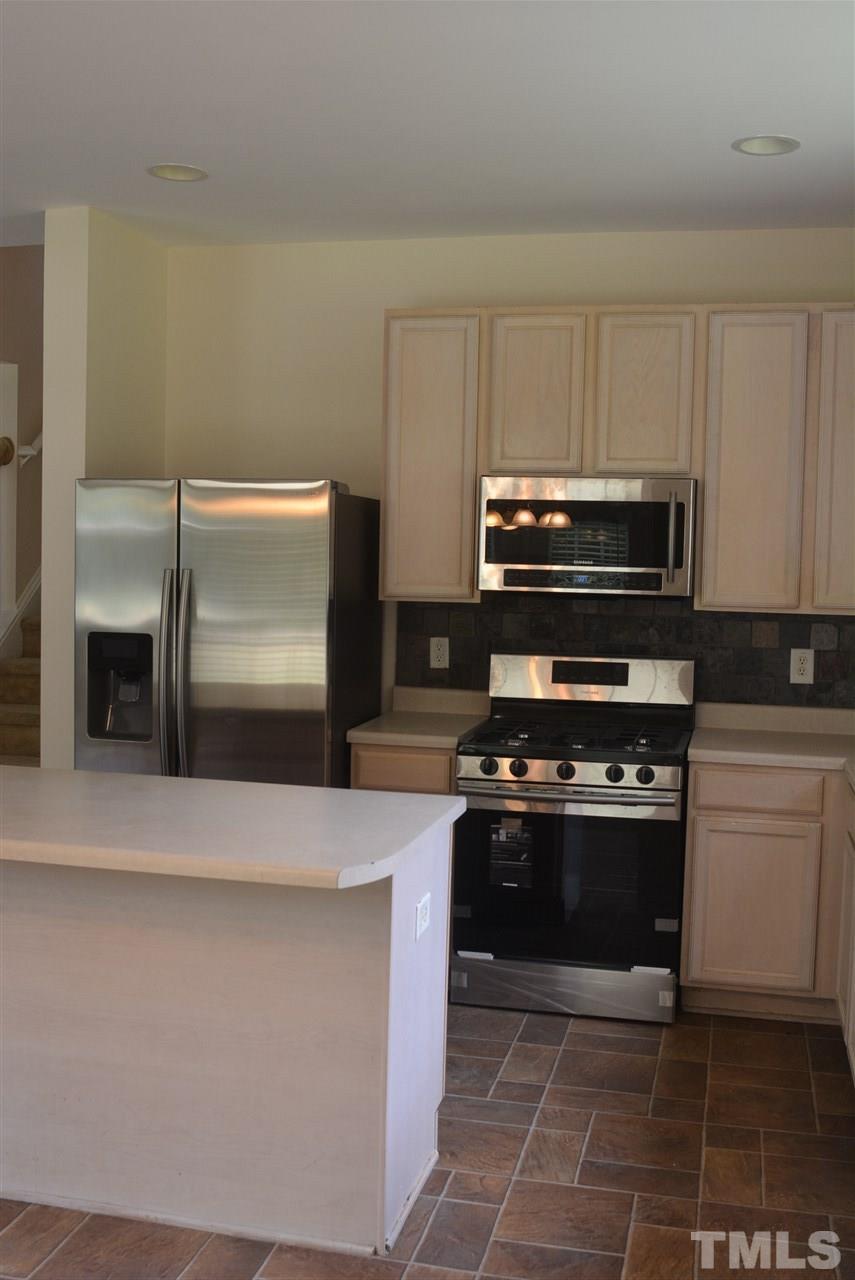 2406 Quarry Ridge Lane Raleigh, NC 27610 - Photo 5 of 11